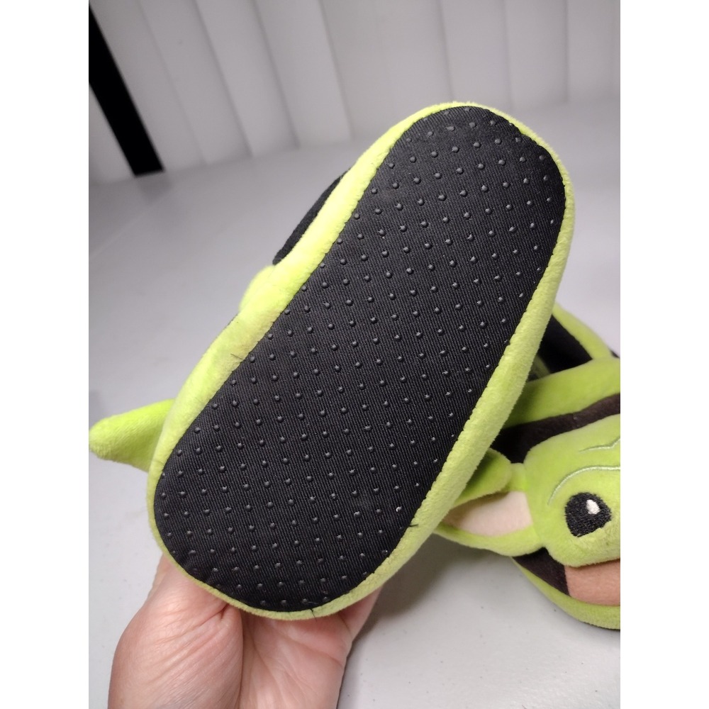 Star Wars Mandalorian Grogu Baby Yoda Plush Slippers Green‎ Black Kids Size 9